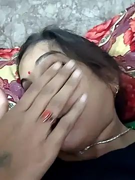 Hotty-Nidhi online show from January 2026 03:32:01 AM