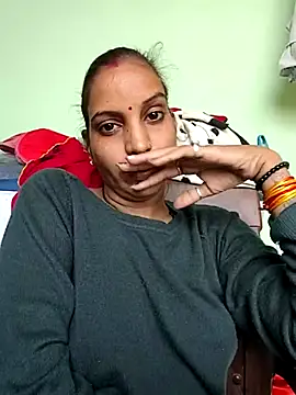 Hotty-Nidhi online show from November 2025 06:28:01 AM