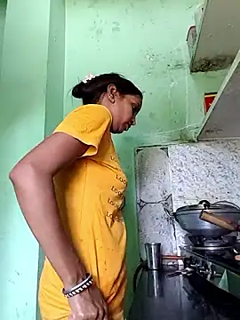 Hotty-Nidhi online show from May 2026 04:54:02 AM