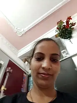 Hotty-Nidhi online show from May 2026 04:18:02 AM
