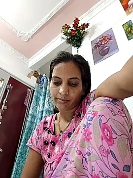 Hotty-Nidhi online show from May 2026 06:42:02 AM