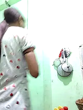 Hotty-Nidhi online show from July 2026 03:00:02 PM