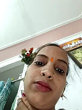 Hotty-Nidhi online show from June 2026 06:40:01 AM