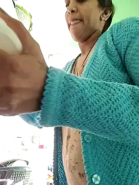 Hotty-Nidhi online show from February 2026 03:15:02 AM