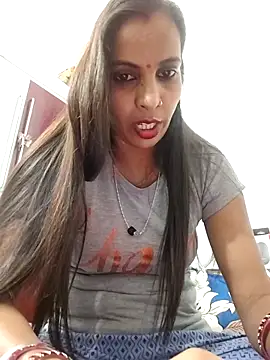 Hotty-Nidhi online show from April 2026 06:25:02 PM