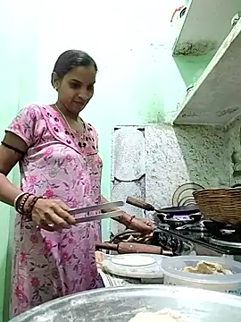 Hotty-Nidhi online show from February 2026 04:40:01 PM