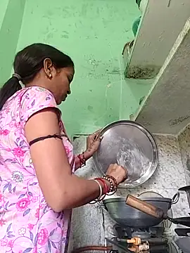 Hotty-Nidhi online show from February 2026 05:19:01 AM