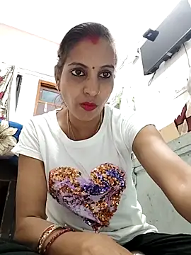 Hotty-Nidhi online show from April 2026 05:41:02 PM