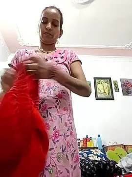Hotty-Nidhi online show from April 2026 06:04:01 AM