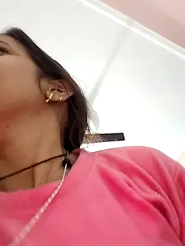 Hotty-Nidhi online show from February 2026 04:21:02 AM