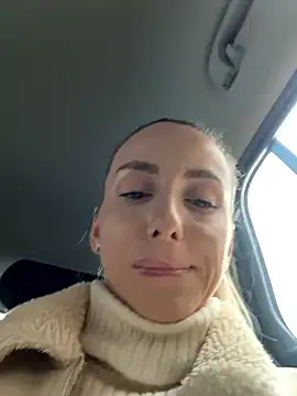 AlexisWhit online show from December 2025 08:35:02 AM