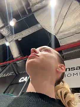 AlexisWhit online show from November 2025 09:04:02 AM