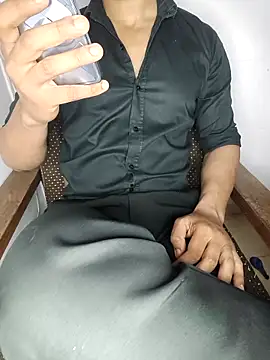 HARSHHU01 online show from February 2026 06:40:02 PM