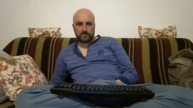 maxxxio12 online show from April 2026 06:58:01 PM