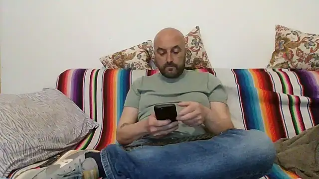 maxxxio12 online show from April 2026 12:08:01 PM