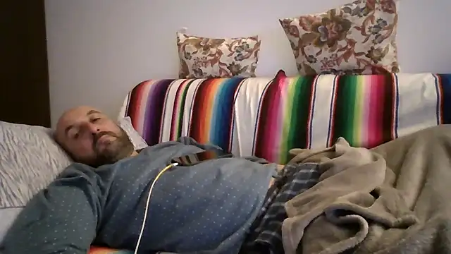 maxxxio12 online show from April 2026 06:58:02 PM