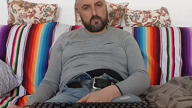 maxxxio12 online show from April 2026 02:23:01 PM