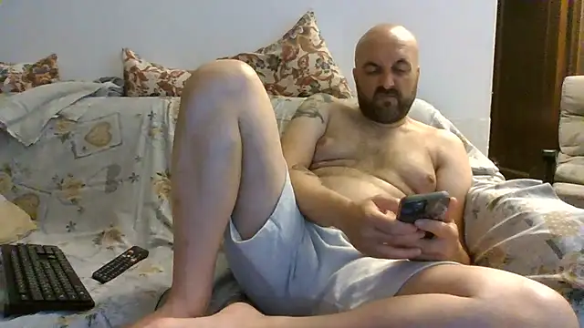 Snapshot of maxxxio12 chatting on July 2026 08:09:01 PM maxxxio12 online show from July 2026 08:09:01 PM