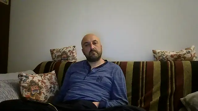 maxxxio12 online show from April 2026 07:34:01 PM