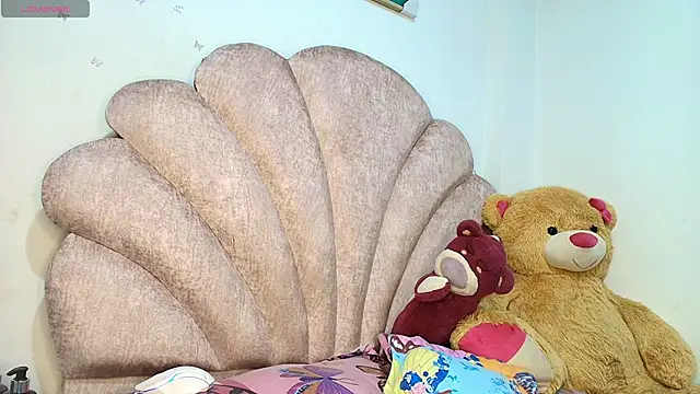 charlotte walker1 online show from March 2026 12:10:01 AM