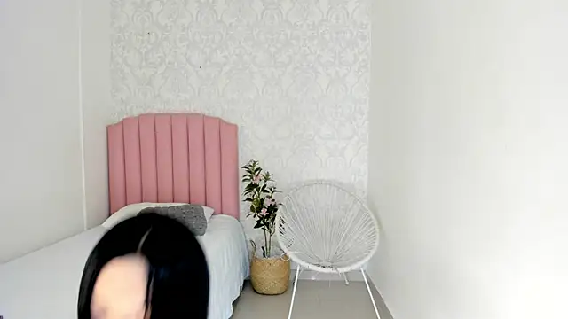 Krissi latore online show from March 2026 12:34:02 AM