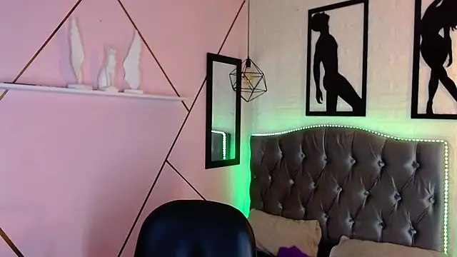 agatha rodriguez online show from February 2026 02:05:01 PM