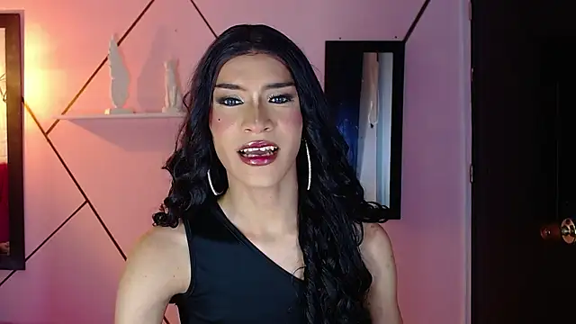 agatha rodriguez online show from October 2025 02:03:02 PM