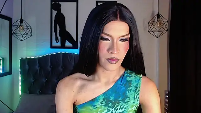 agatha rodriguez online show from February 2026 07:03:01 PM