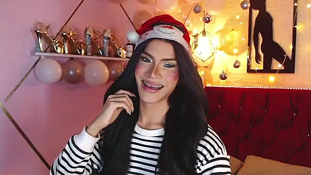 agatha rodriguez online show from December 2025 07:41:01 PM