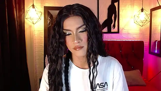 agatha rodriguez online show from November 2025 01:34:01 PM