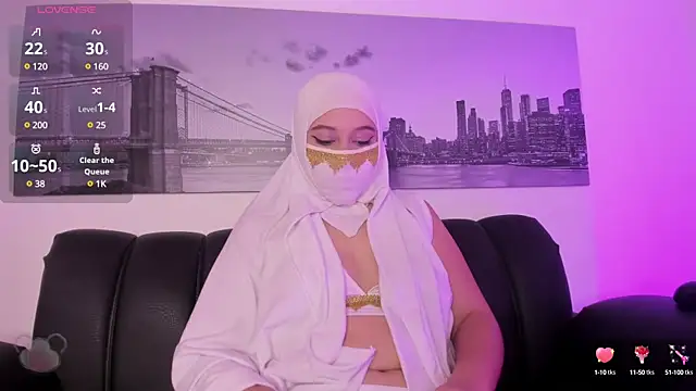 Leila Saadi online show from March 2025 12:39:02 PM