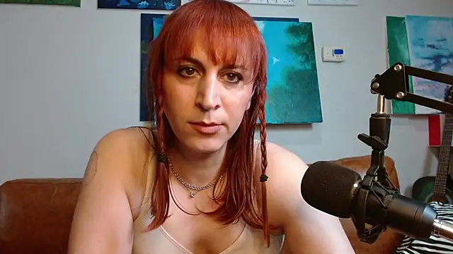 Snapshot of ChewyCandy chatting on October 2025 11:25:01 PM ChewyCandy online show from October 2025 11:25:01 PM