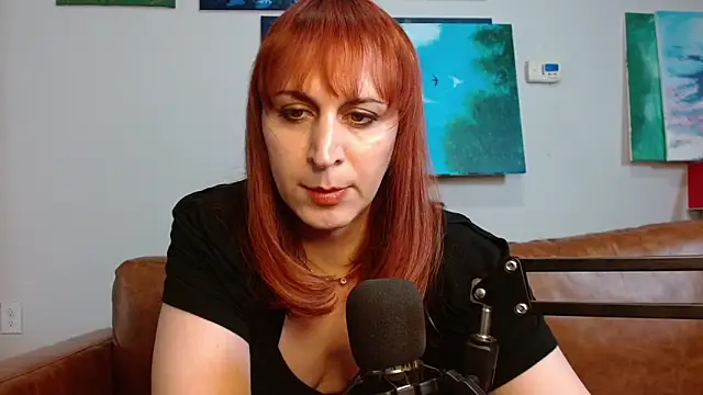 Snapshot of ChewyCandy chatting on October 2025 01:35:02 AM ChewyCandy online show from October 2025 01:35:02 AM