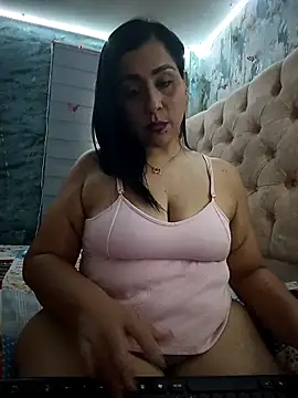 L ucero online show from September 2025 07:24:01 PM
