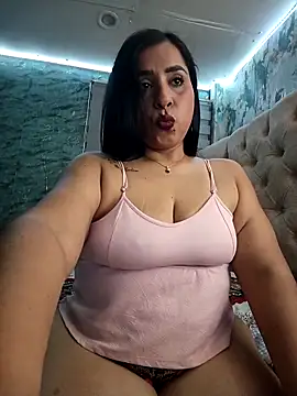 L ucero online show from October 2025 03:50:01 AM