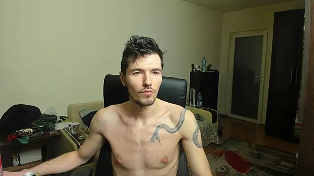Snapshot of JustinPorno chatting on September 2025 09:43:01 PM JustinPorno online show from September 2025 09:43:01 PM