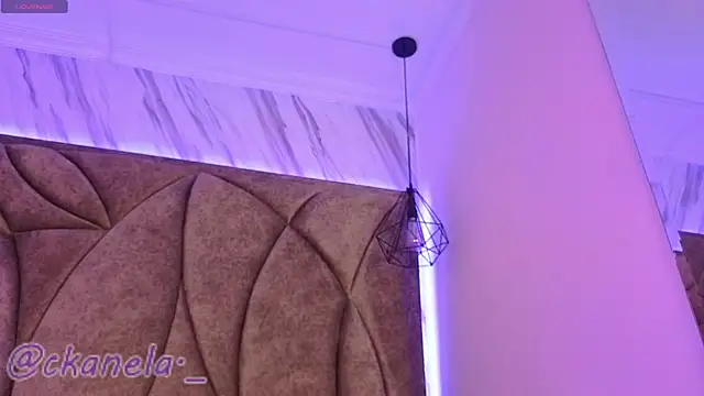 Kanela miller  online show from November 2025 12:32:01 PM