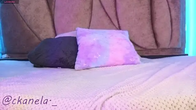 Kanela miller  online show from December 2025 12:15:02 PM