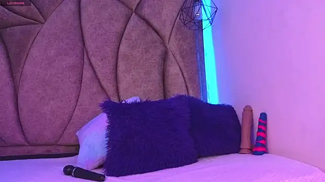 Kanela miller  online show from April 2026 12:18:02 PM