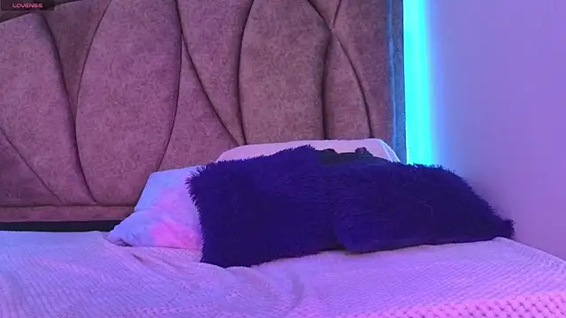Snapshot of Kanela_miller_ chatting on April 2026 11:44:02 AM Kanela miller online show from April 2026 11:44:02 AM