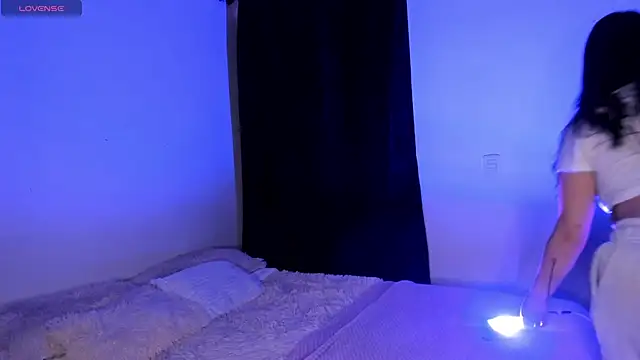 adara evanss online show from March 2026 12:18:01 AM