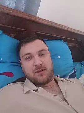 hugedickedd online show from April 2026 06:59:01 AM