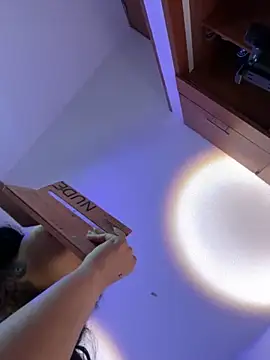 Lilith Thompson online show from October 2025 04:45:02 AM