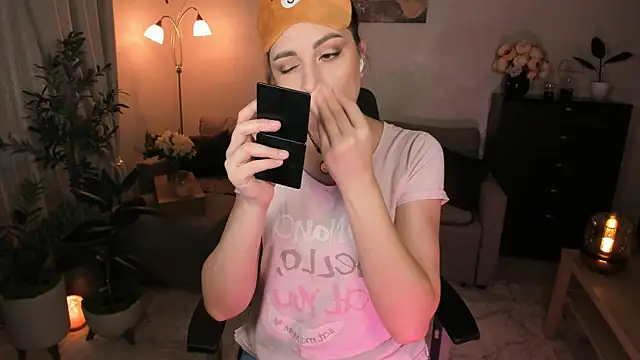 Snapshot of Viki_Bellson chatting on November 2025 06:12:01 PM Viki Bellson online show from November 2025 06:12:01 PM