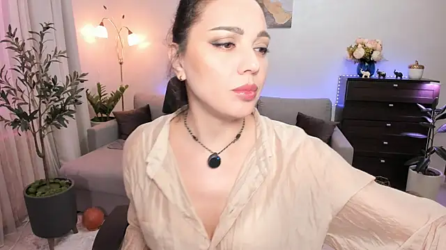 Snapshot of Viki_Bellson chatting on June 2026 06:57:02 PM Viki Bellson online show from June 2026 06:57:02 PM