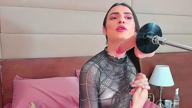 shantall skinny online show from October 2025 03:49:02 AM