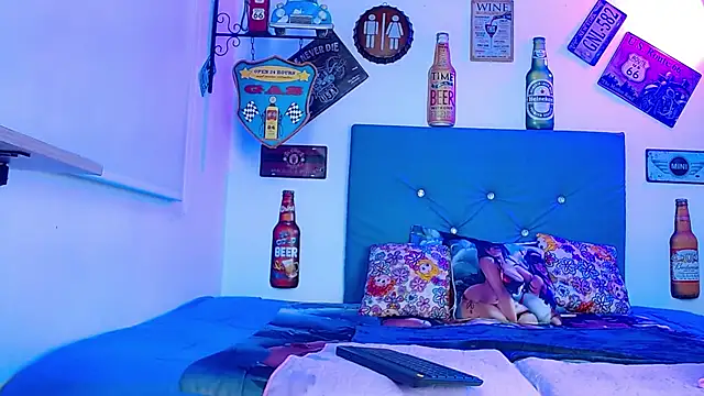 lili roussi online show from February 2026 08:53:01 PM