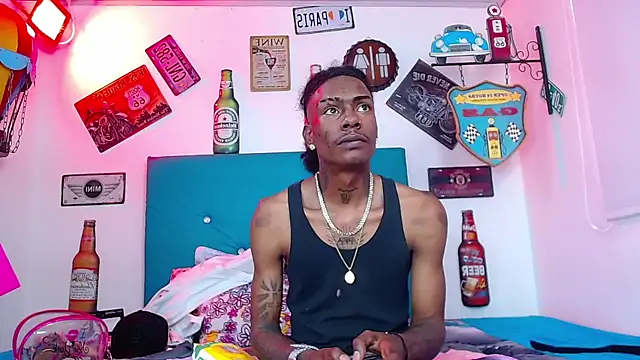 lili roussi online show from February 2026 08:07:01 PM