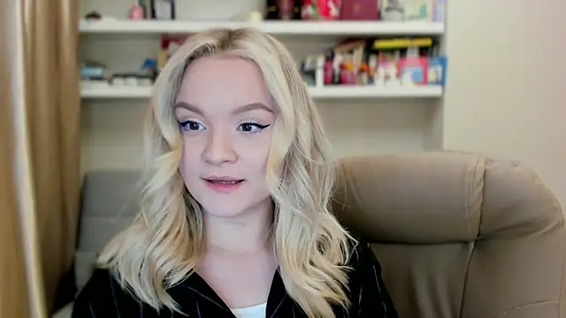 Kara Smith  online show from April 2026 11:29:02 PM