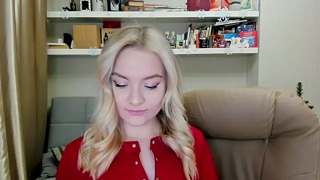 Kara Smith  online show from December 2025 10:48:02 PM